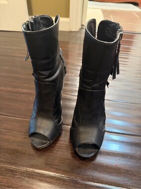 JustFab Black Peep-Toe Mid-Calf Heeled Boots